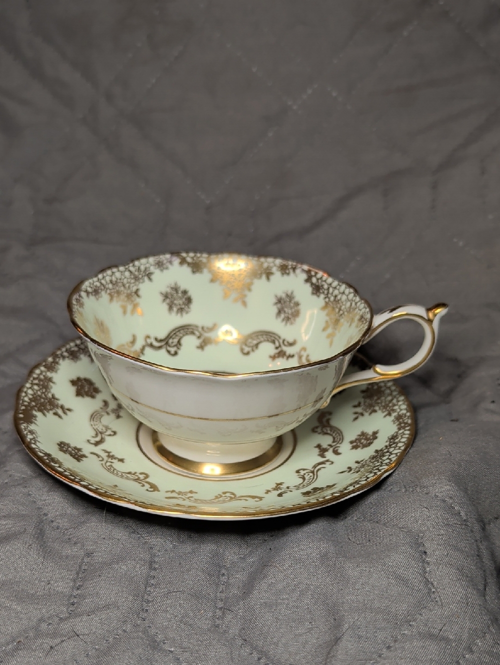 Vintage Paragon Fine Bone China Teacup & Saucer Gold Filigree England